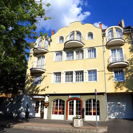 Wesselenyi Hotel 3*